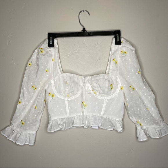 For Love & Lemons Abby Crop Top Blouse Small NWT Embroidered White Yellow Daisy - Picture 6 of 14